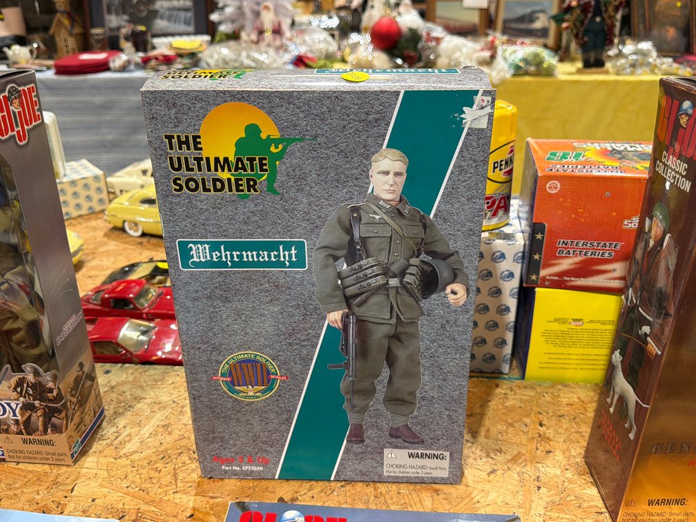 WEHRMACHT THE ULTIMATE SOLDIER FIGURE