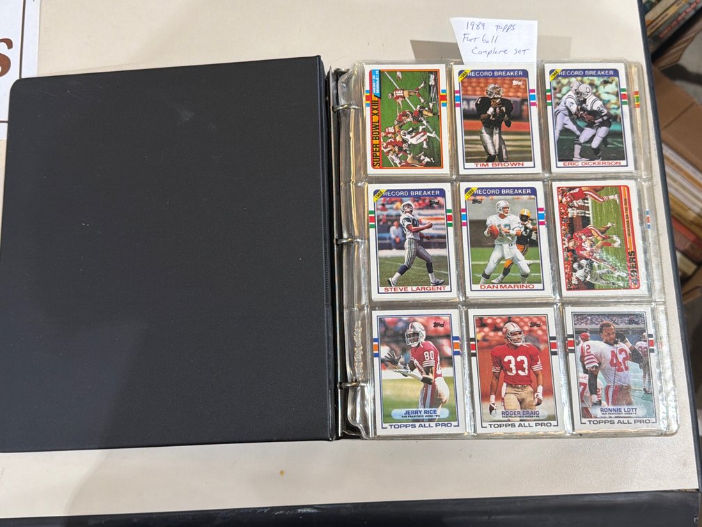 1989 TOPPS FOOTBALL CARDS- COMPLETE SET