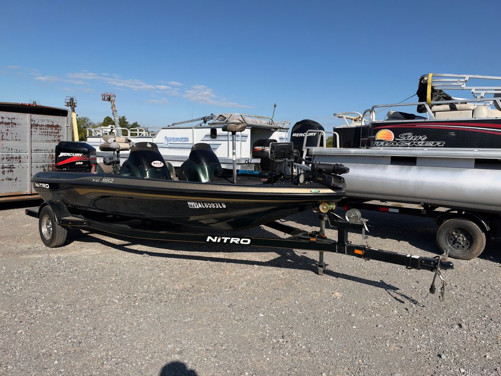 NITRO NX882 BOAT WITH TRAILER