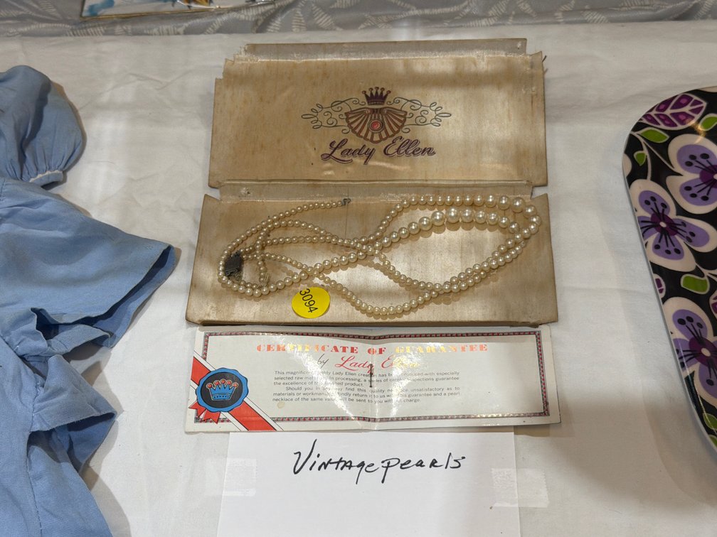 VINTAGE PEARL NECKLACE