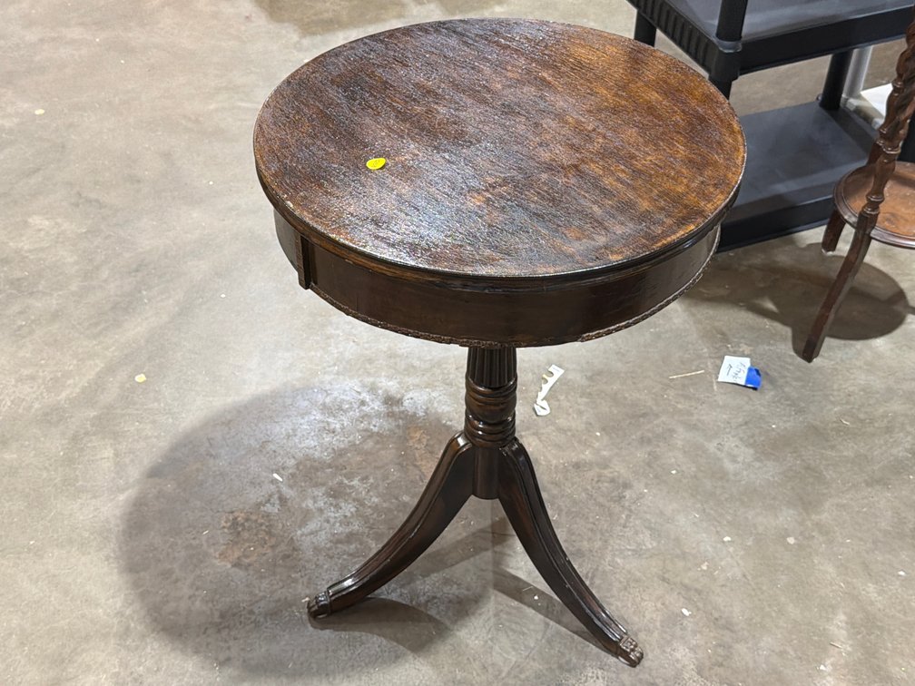 END TABLE 20”X28”