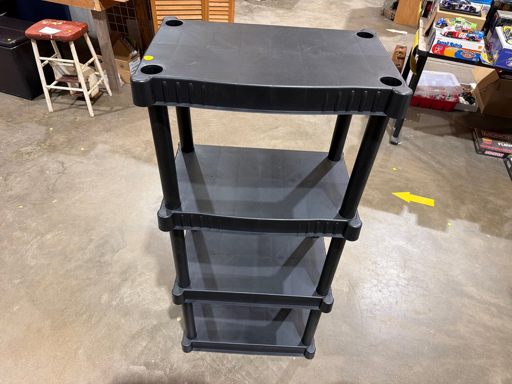 PLASTIC SHELF 22”X14”X48”