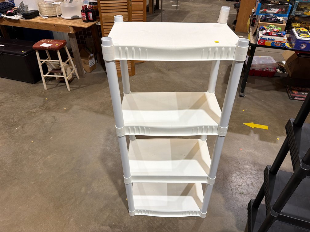 PLATIC SHELF 22”X14”X50”