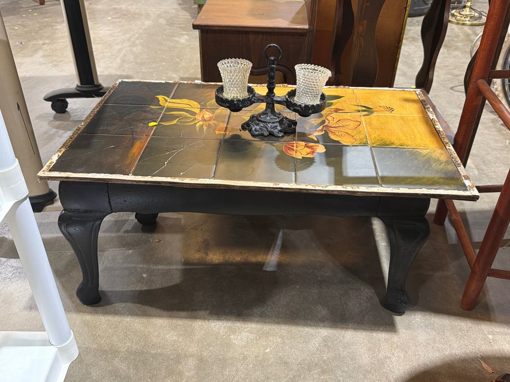 CAST IRON BASE WITH DECOR TOP AND CANDLE HOLDERS