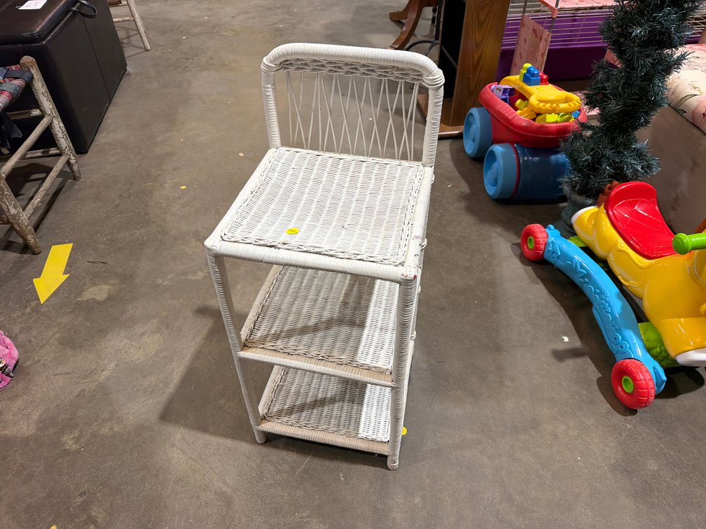 WICKER SHELF