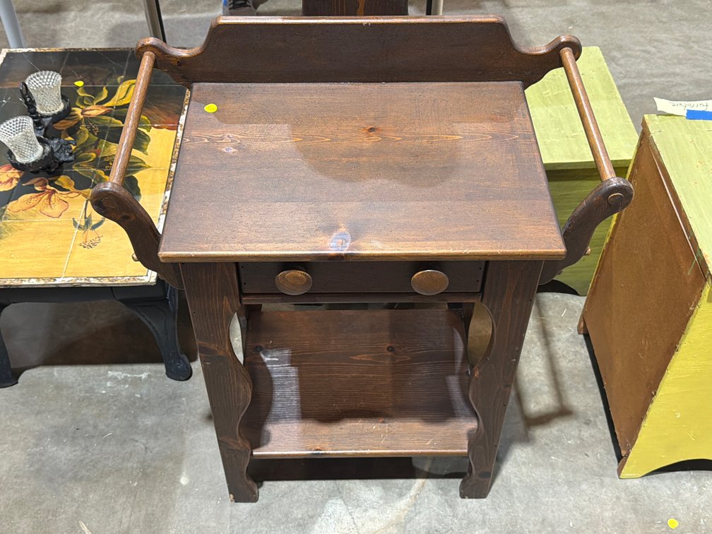 VINTAGE WASHSTAND 27”X16”X 28”