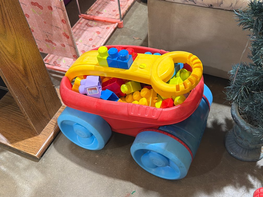 MEGA BLOCKS AND WAGON