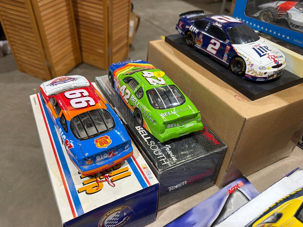 (3) 1:24 SCALE DIE CAST NASCAR RACE CARS