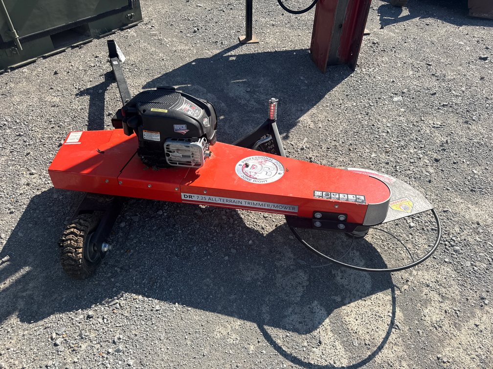 DR 7.25 ALL TERRAIN TRIMMER MOWER
