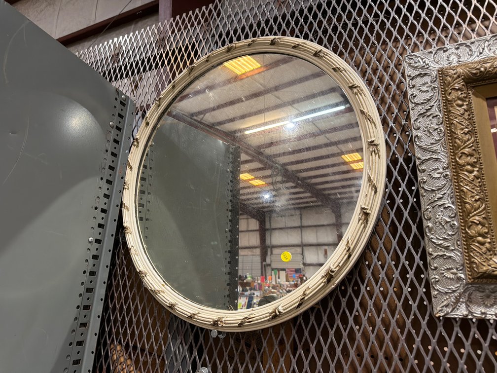 DECORATIVE MIRROR