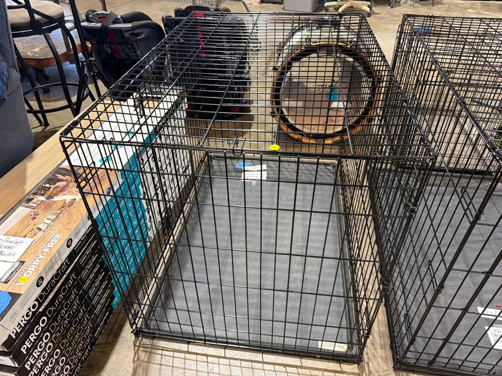 DOUBLE DOOR PET CRATE 42”X29”X30”