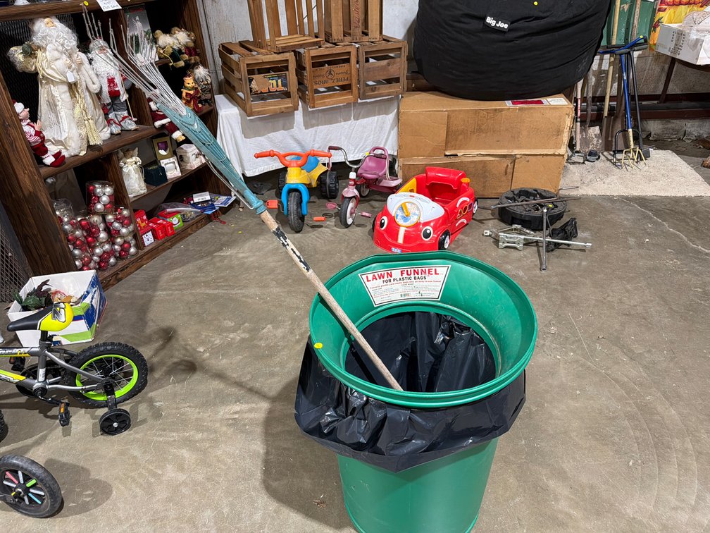 LAWN FUNNEL, RAKE & CAN