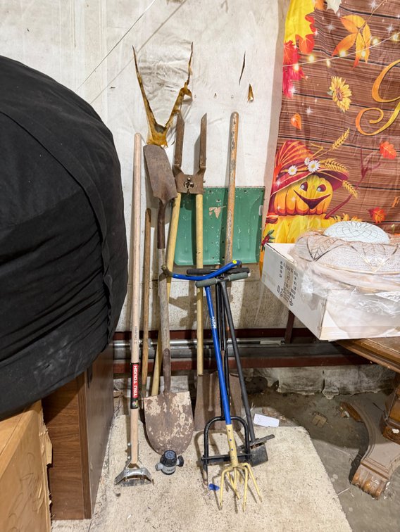 YARD TOOLS