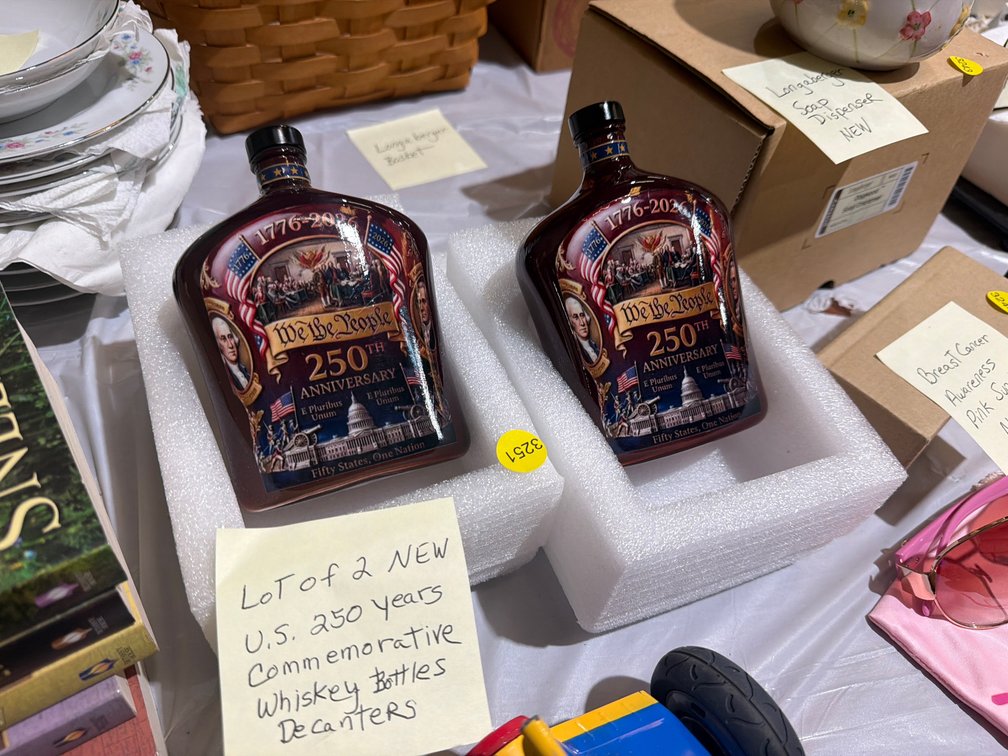 (2) USA 250 YRS COMMEMORATIVE WHISKEY BOTTLES