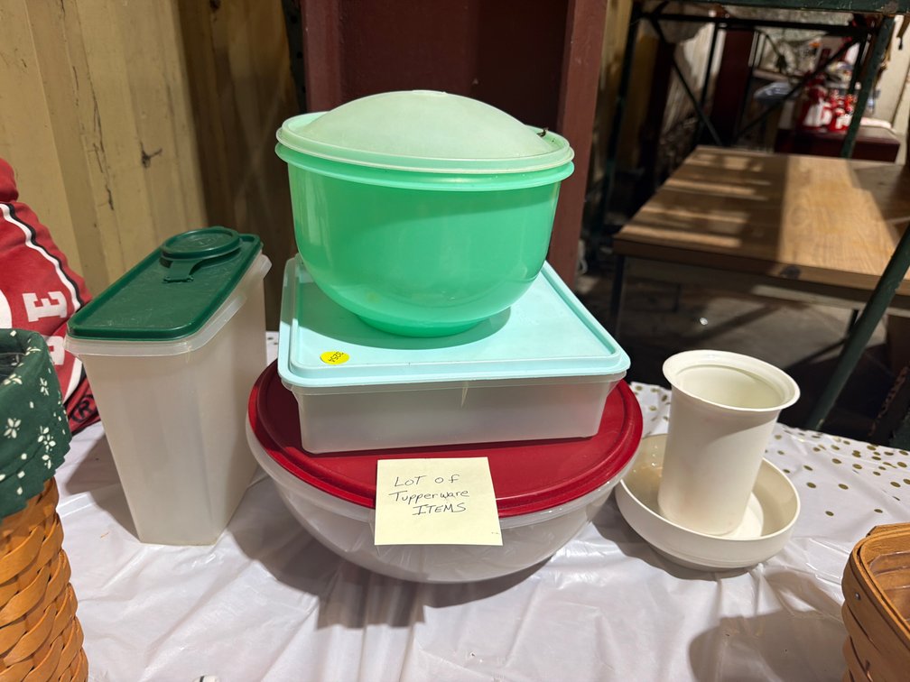 LOT OF TUPPERWARE