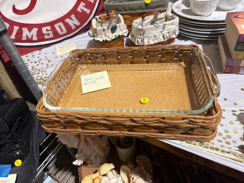 PYREX BAKING DISH AND CARRY BASKET