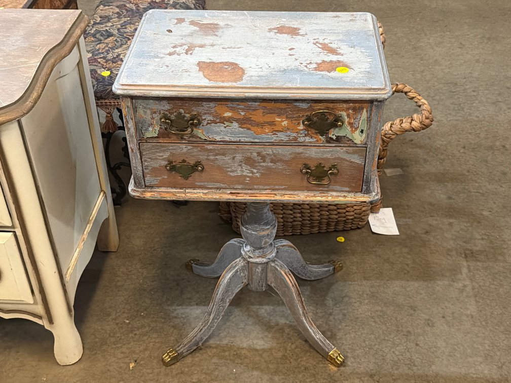 END TABLE 17”X12”X25”