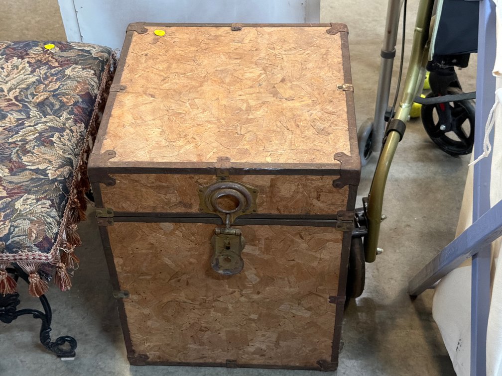 STORAGE BOX 16”X16”X21”