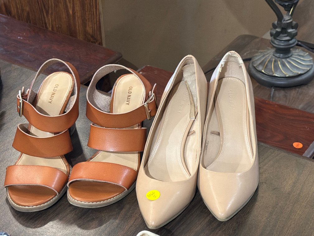 OLD NAVY HEELED SANDALS & HIGH HEELS