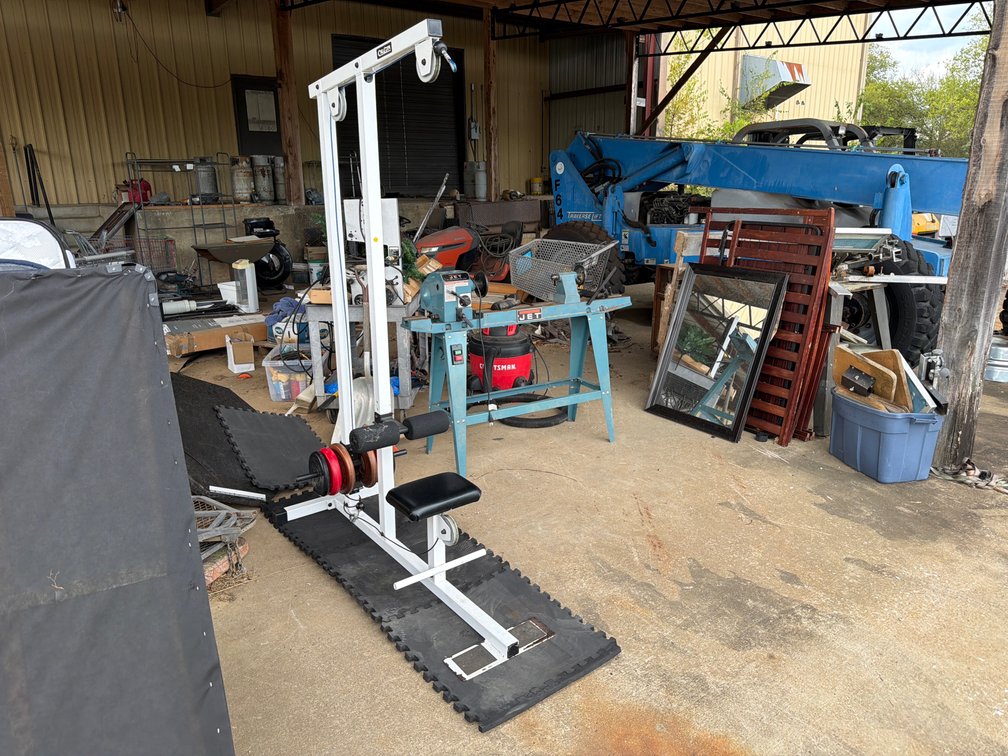 CAL GYM WEIGHT MACHINE
