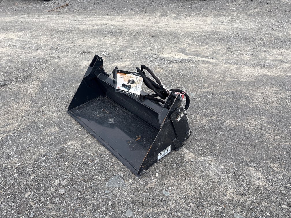 MINI SKID STEER 4 N 1 BUCKET