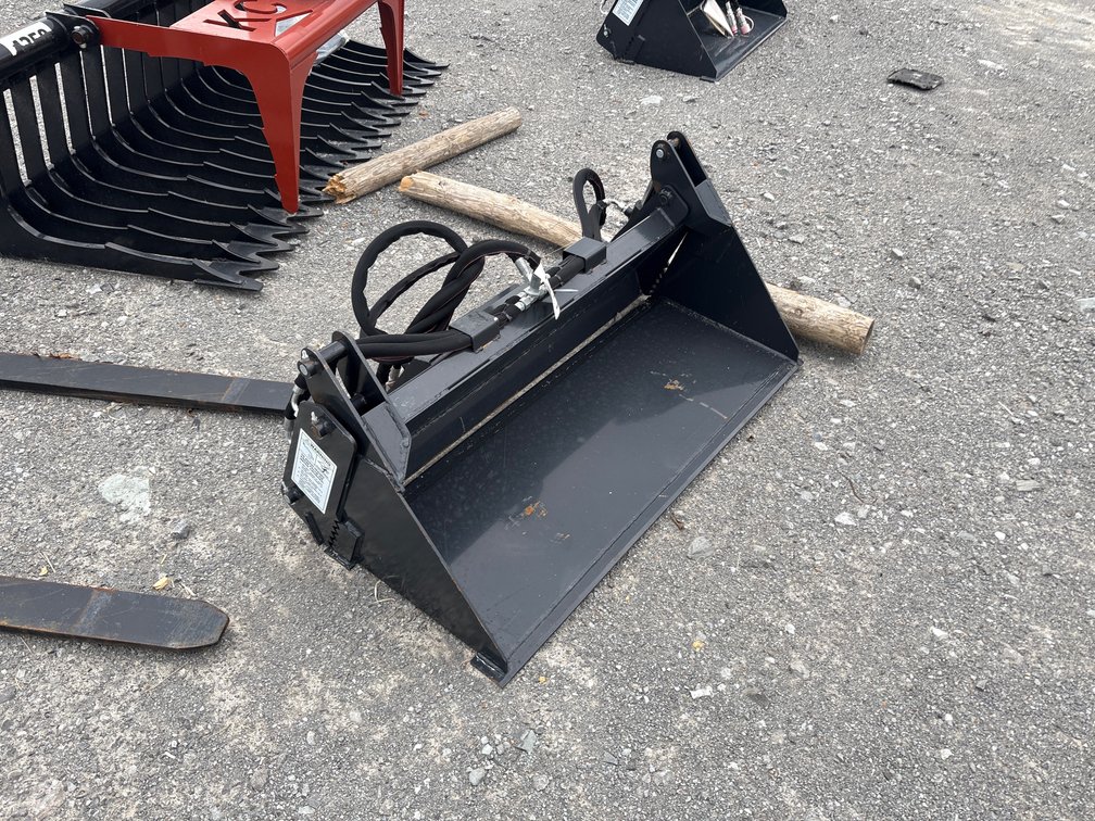 MINI SKID STEER 4 N 1 BUCKET