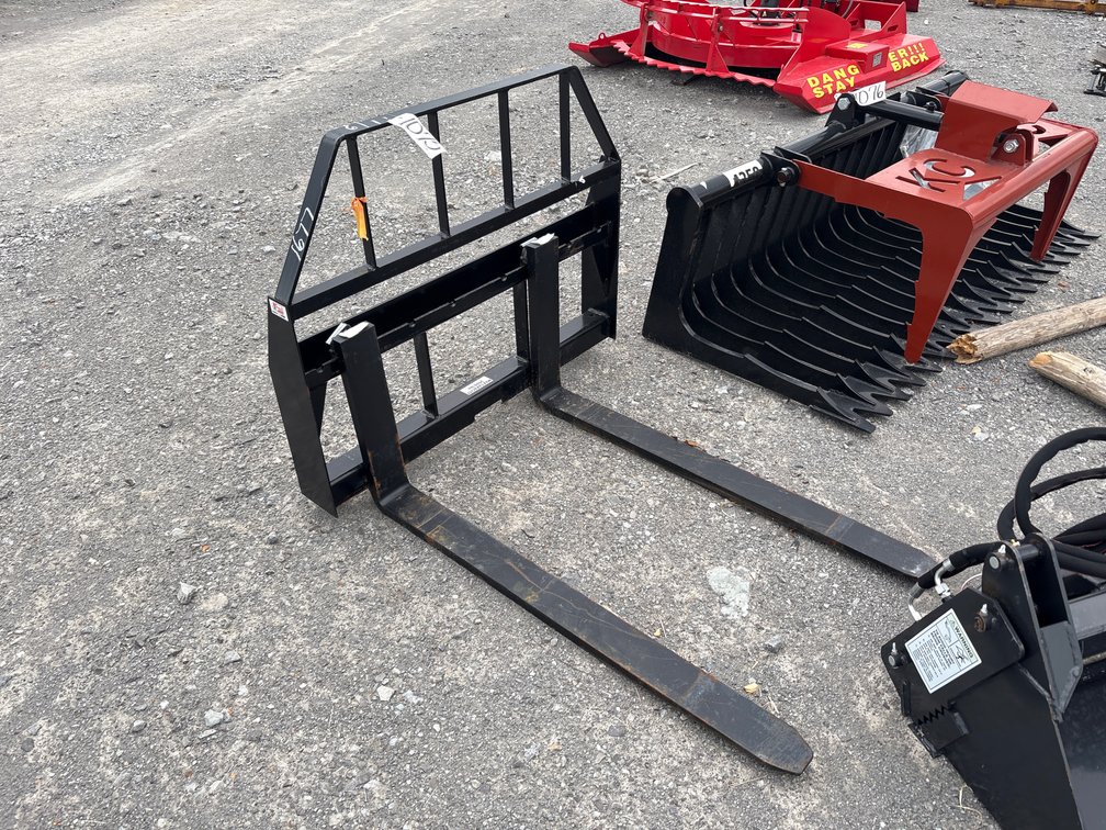 KIVEL SKID STEER PALLET FORKS