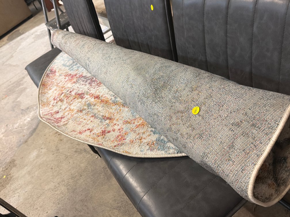AREA RUG