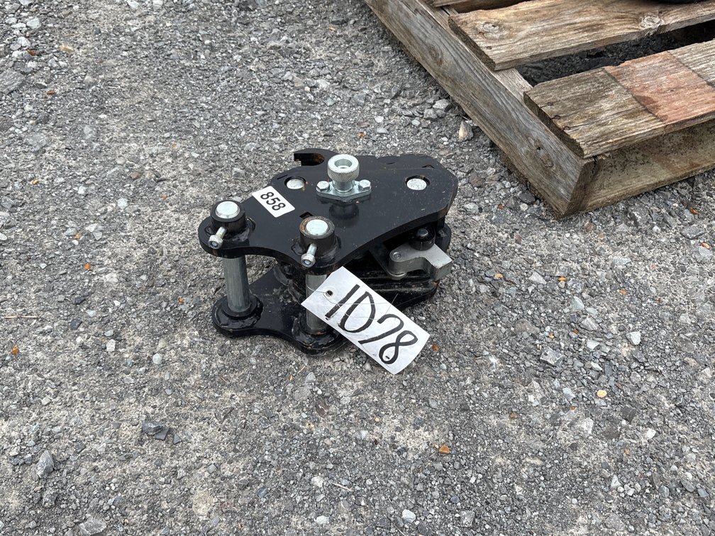 MINI EXCAVATOR QUICK COUPLER