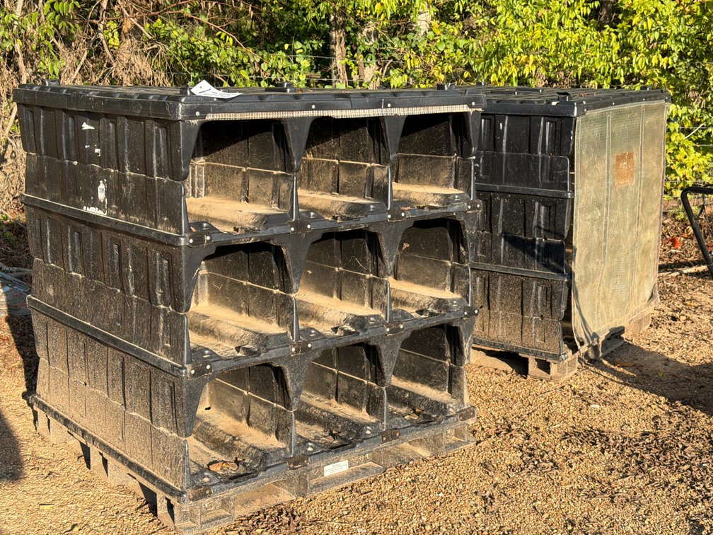 (2) POLY CUBES / NESTING BOXES
