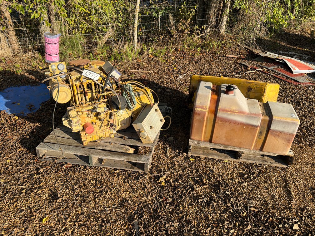DIESEL ENGINE / GENERATOR, TWO FUEL TANKS