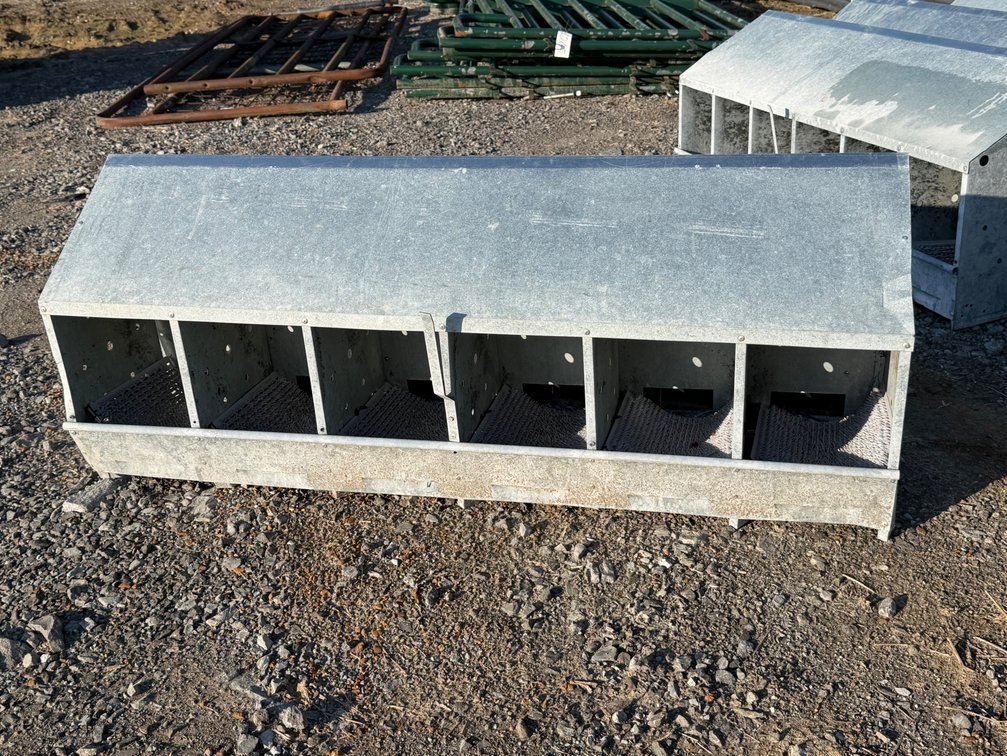 NESTING BOX 60”X13”X24”