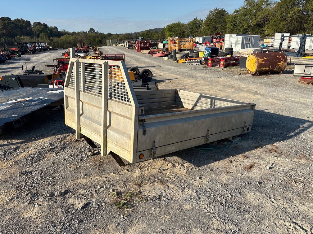 9’ ALUMINUM FLATBED