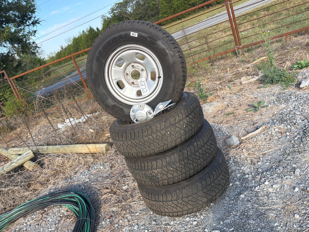 (4) TIRES 265/70 R17