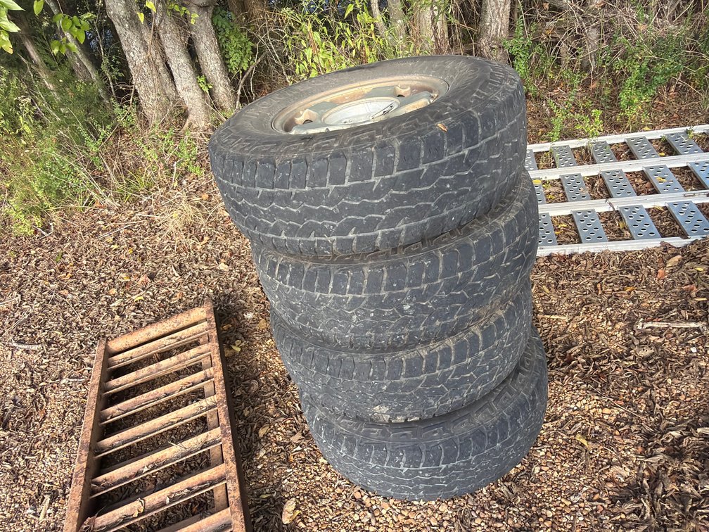 (4) TIRES 265/75R16LT