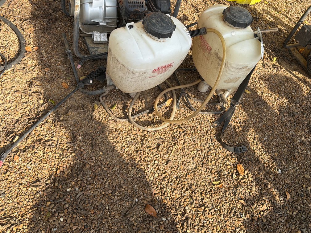 (2) BACKPACK SPRAYERS