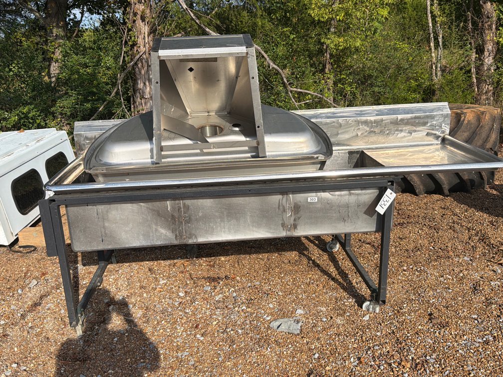 TWO INDUSTRIAL SINKS