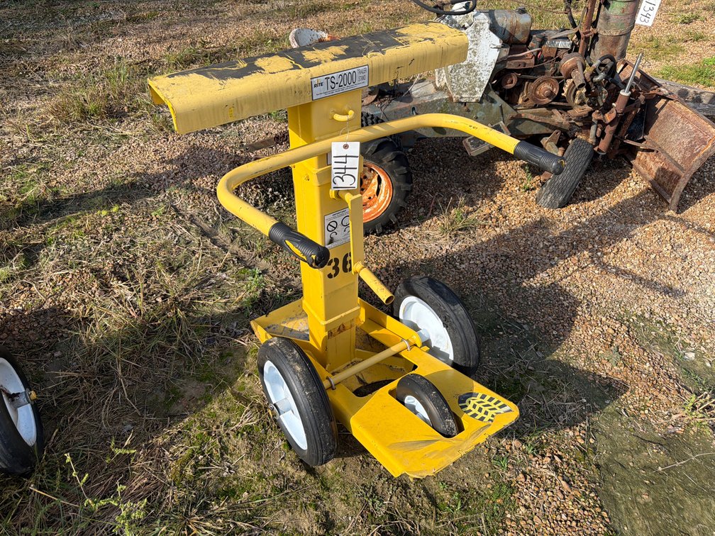 TRAILER STAND