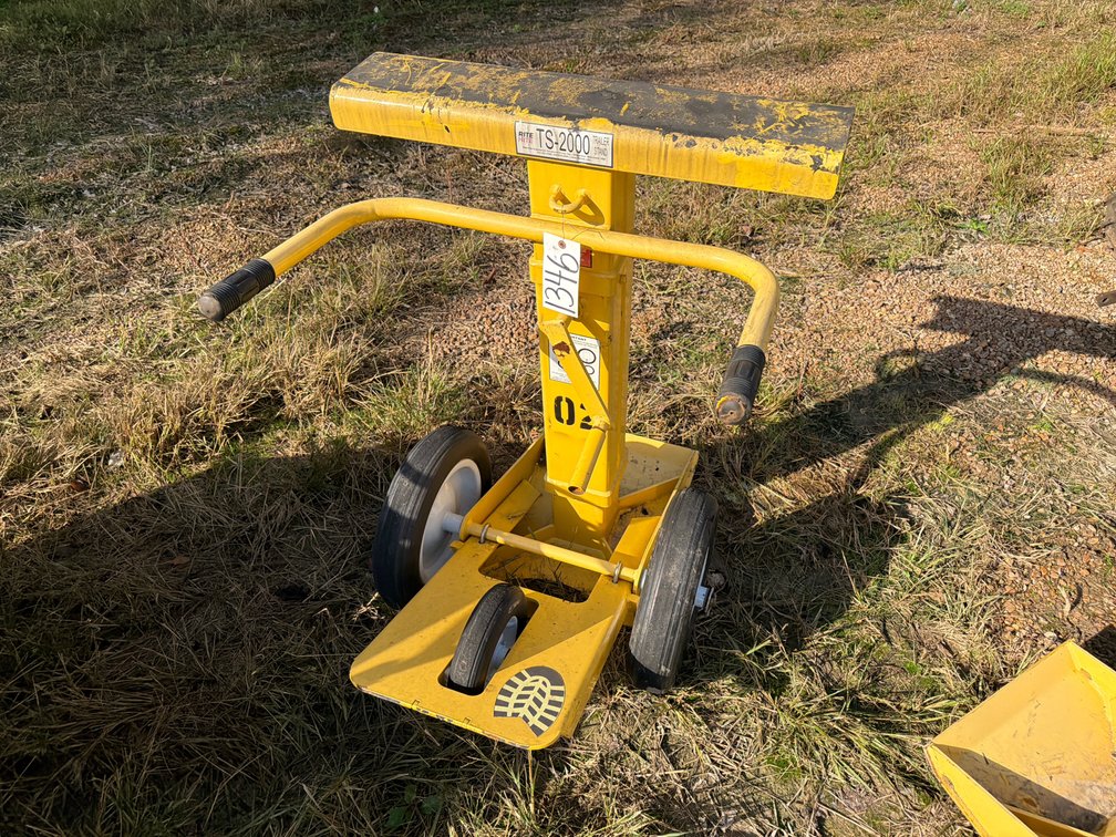 TRAILER STAND