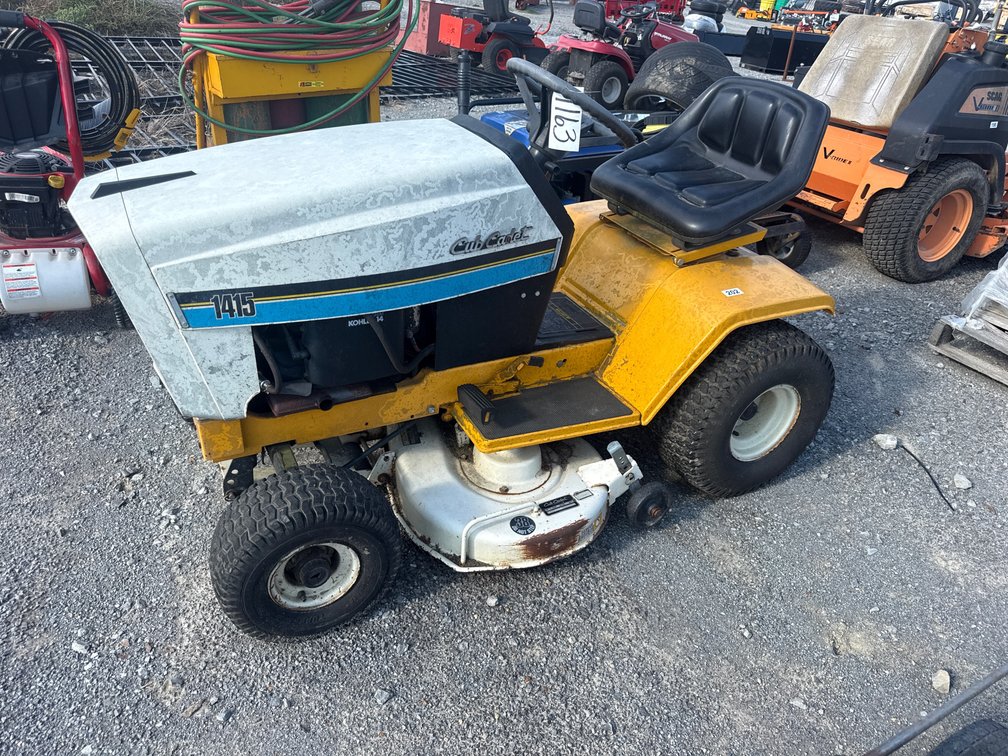 CUB CADET 1415 RIDING MOWER