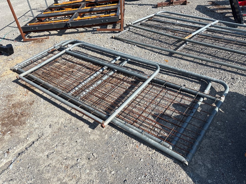(2) 10’ & (1) 6’ WIRE FILLED GATES