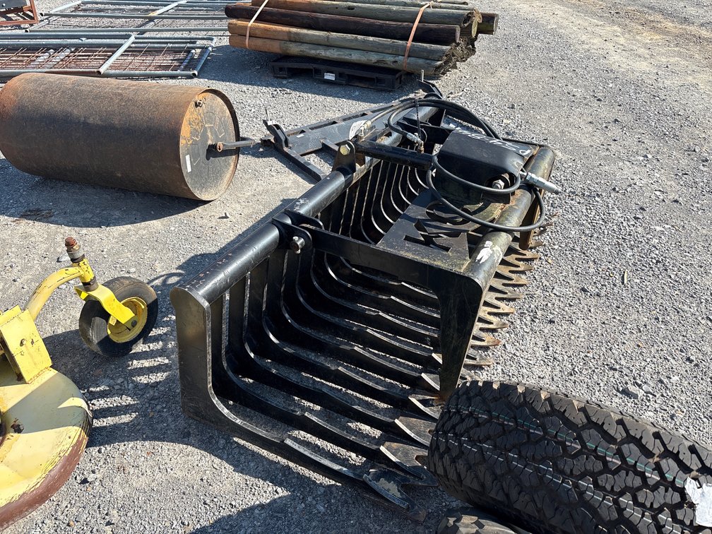 75” SKID STEER GRAPPLE