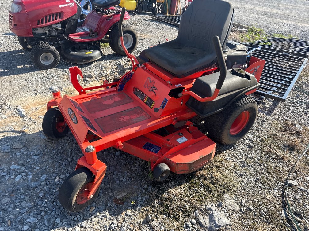 BADBOY PRO SERIES Z ZERO TURN MOWER