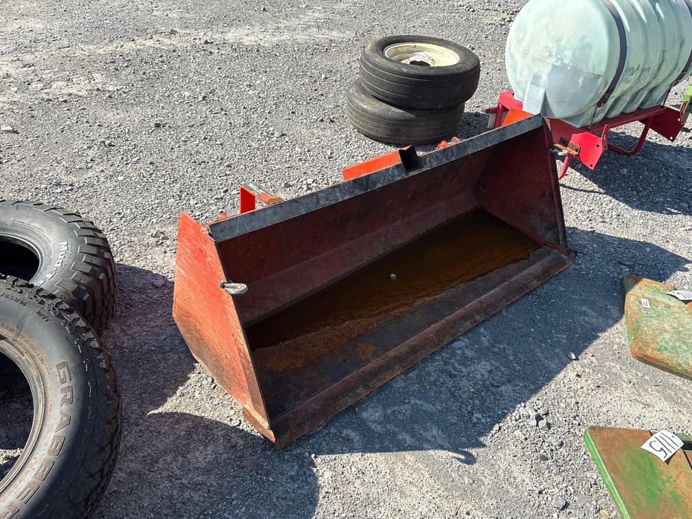 60” KUBOTA PIN ON BUCKET