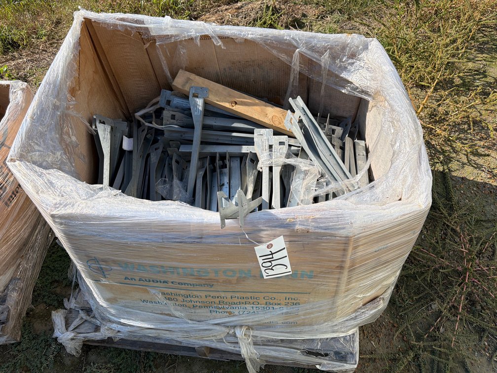 PALLET OF RAPID SHELVES BRACKETS