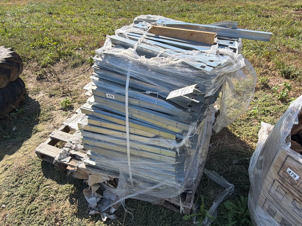 PALLET OF RAPID SHELVES BRACKETS