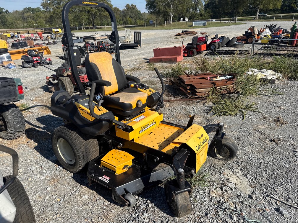 CUB CADET TANK LZ ZERO TURN MOWER