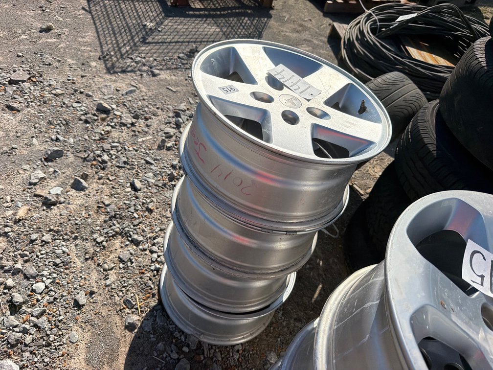 (4) JEEP RIMS 17”