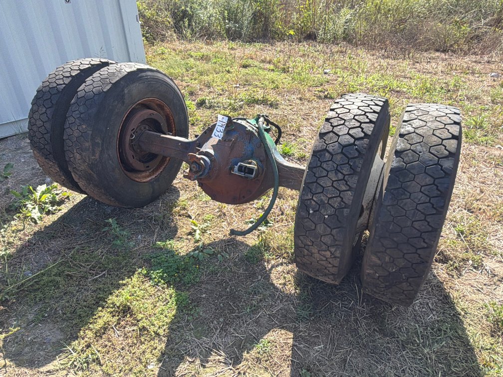 DUALLY REAR AXLE