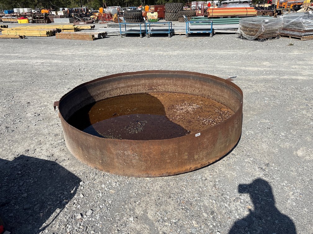 LARGE ROUND METAL TROUGH